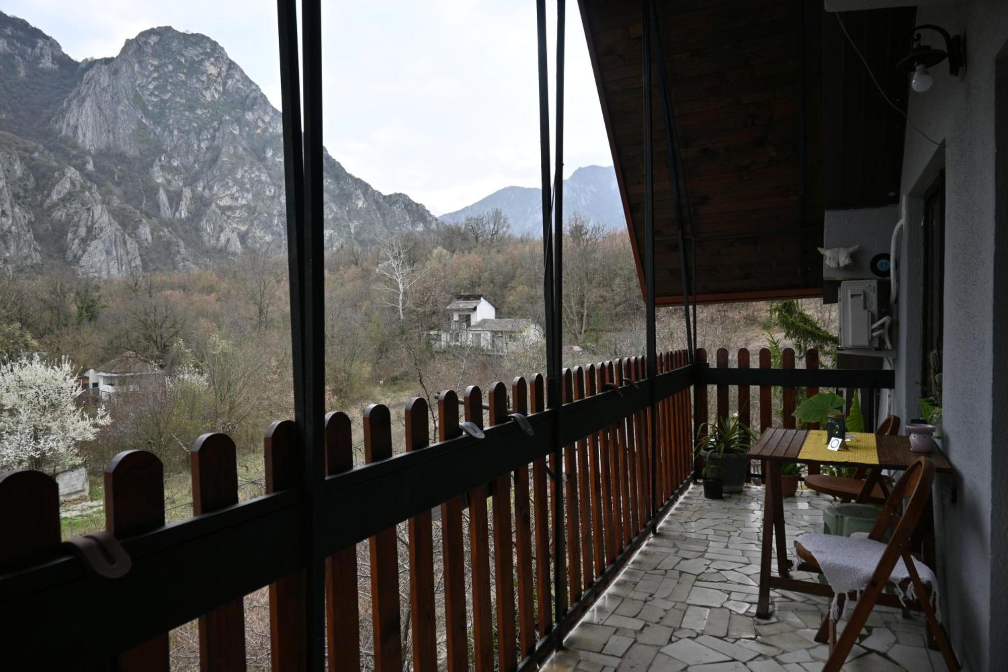 Canyon Matka Nature Apartments With A Terrace Skopje Bagian luar foto
